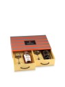 CONFEZIONE REGALO "CASSETTO" CON 1 LIQUORE CAMOMILLA E 1 CAFFE' E CACAO + 2 BICCHIERI - DISTILLERIA SIBONA