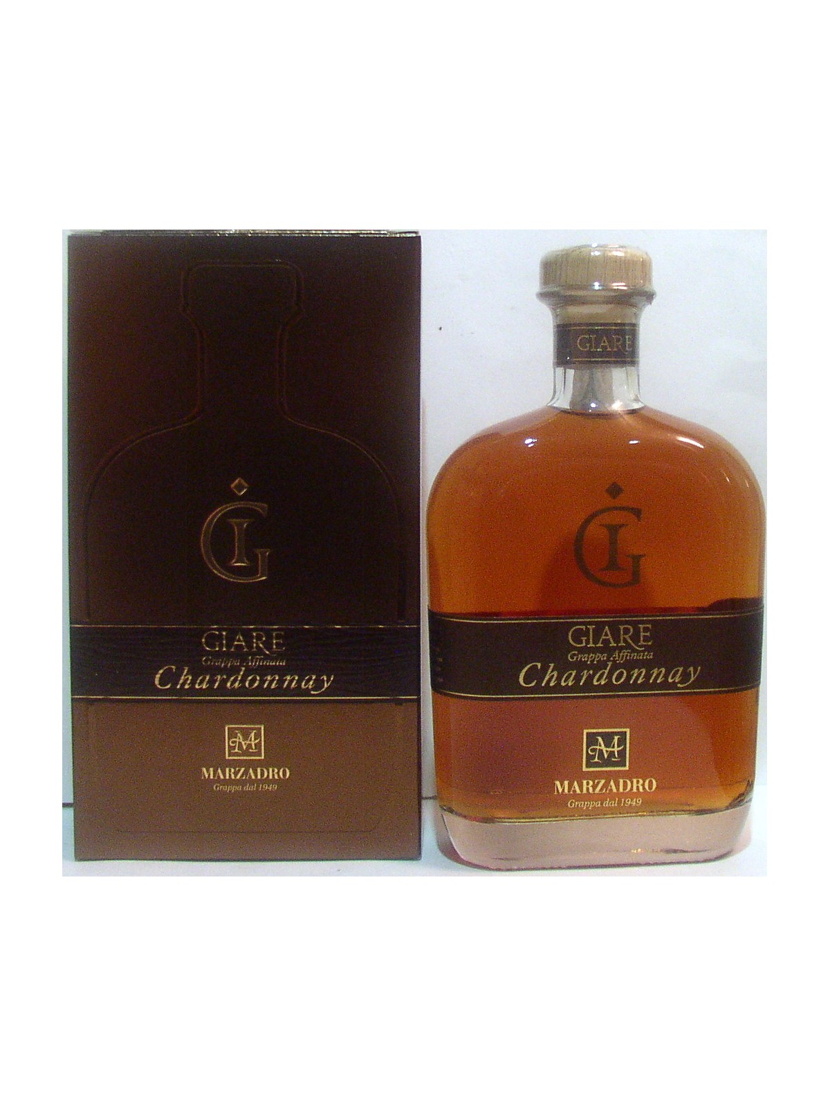 GIARE GRAPPA DI CHARDONNAY AFFINATA IN BOTTI DI ROVERE - MARZADRO