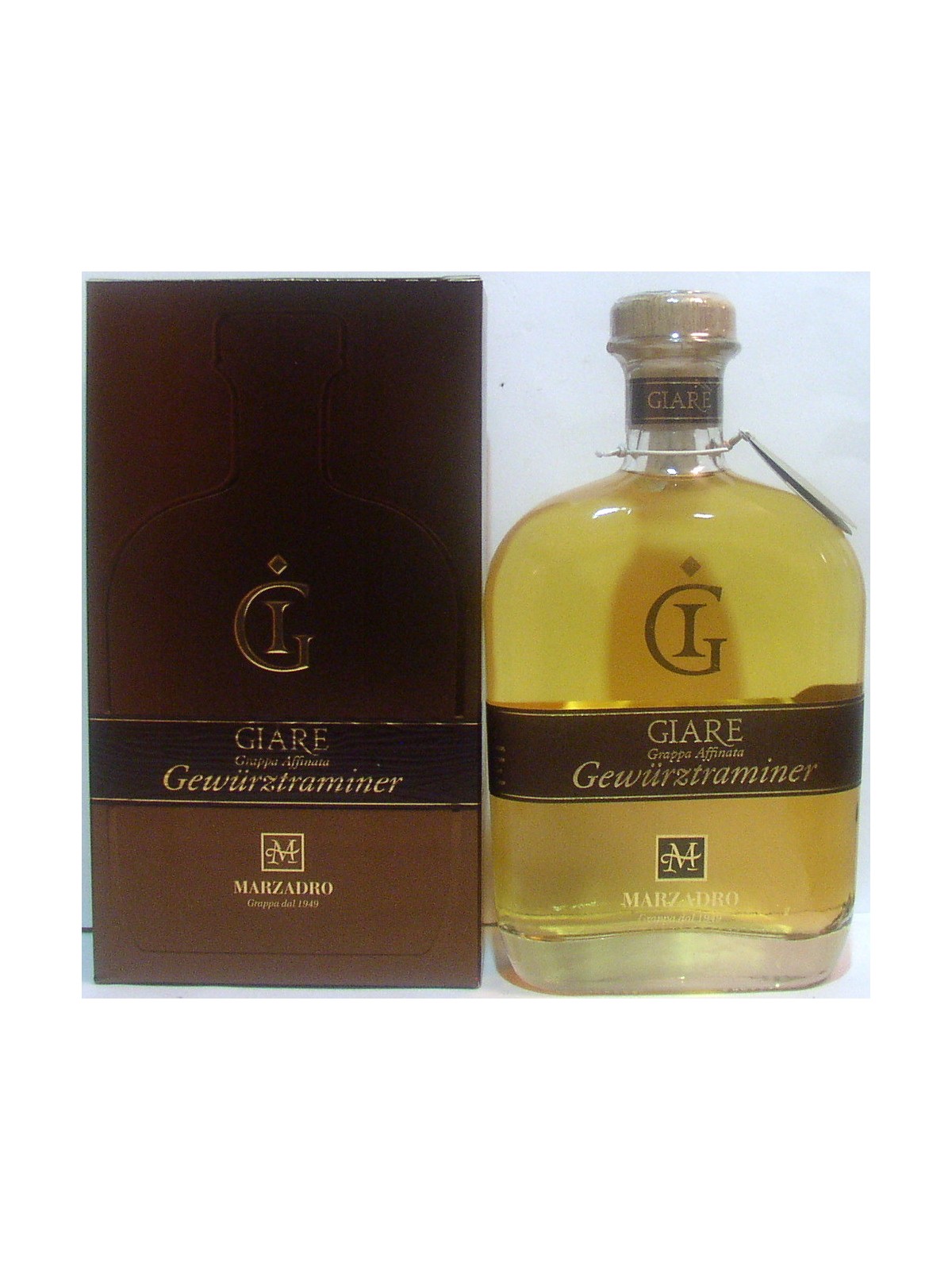 GIARE GRAPPA DI GEWURZTRAMINER AFFINATA IN BOTTI DI ROVERE - MARZADRO