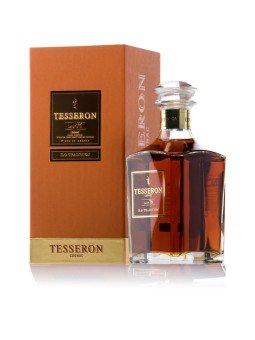 COGNAC TESSERON LOT.76  X.O. TRADITION DECANTER